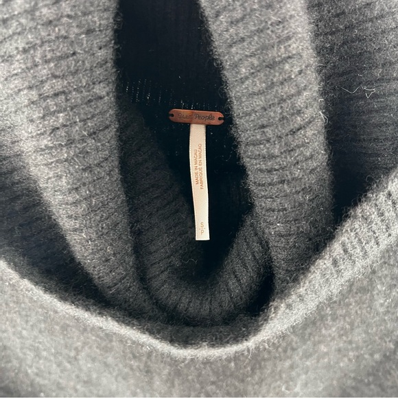 Free People Addie Black Cashmere Turtleneck Sweater - Size Small - Picture 4 of 7